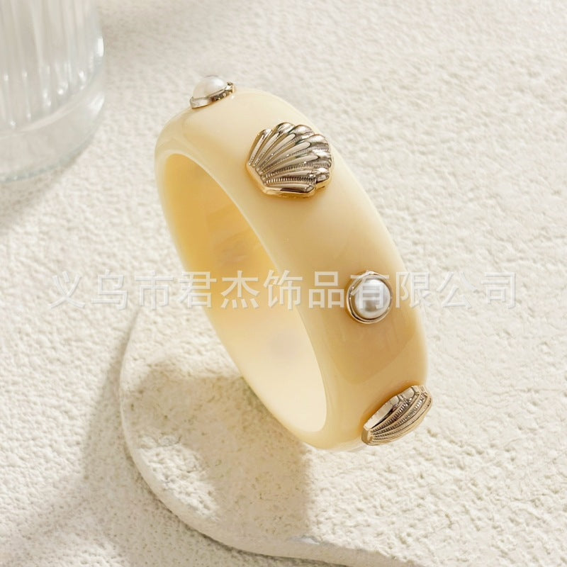 Wholesale Resin Pearl Shell Bracelet